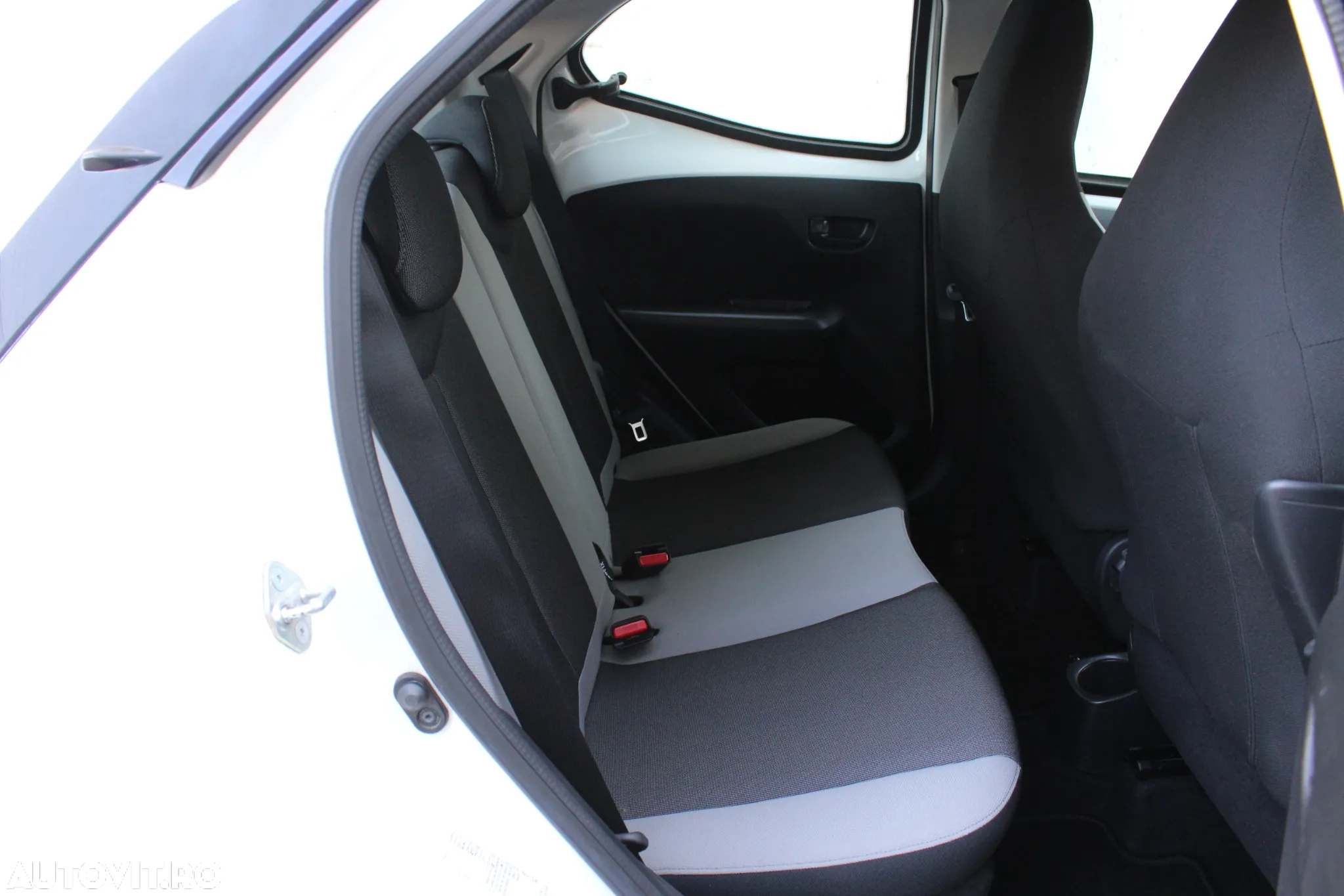 Toyota Aygo 1.0 MultiMode X - play - 8