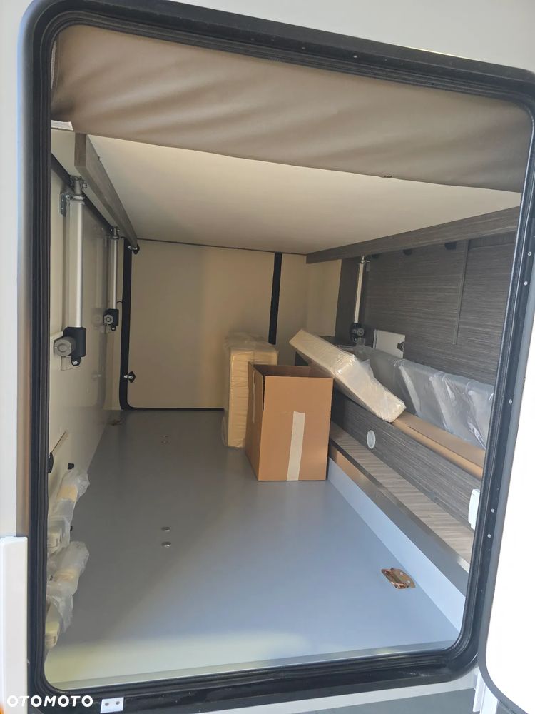 McLOUIS MC4 860 - MODEL 2026 -AUTOMAT ZIMOWY  5 osobowy, 6.99m  PoŁintegra 2x łóżko Elektryczne - 16