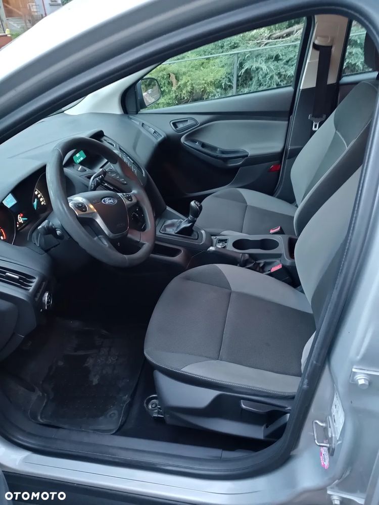 Ford Focus 1.6 Ambiente Start - 10