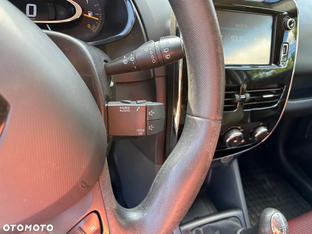 Renault Clio - 11