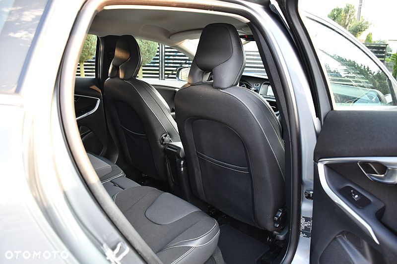 Volvo V40 T3 Momentum - 20