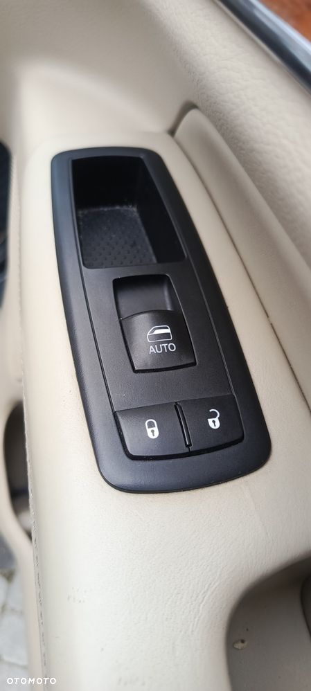 Jeep Grand Cherokee - 12