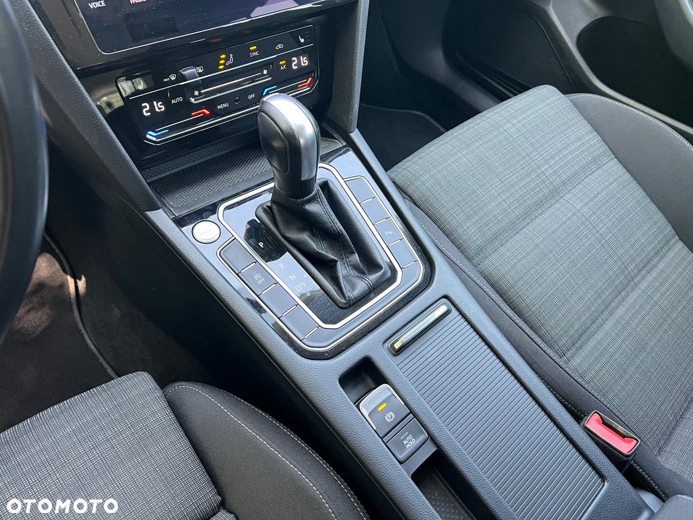 Volkswagen Passat Variant 1.5 TSI EVO Business DSG - 21
