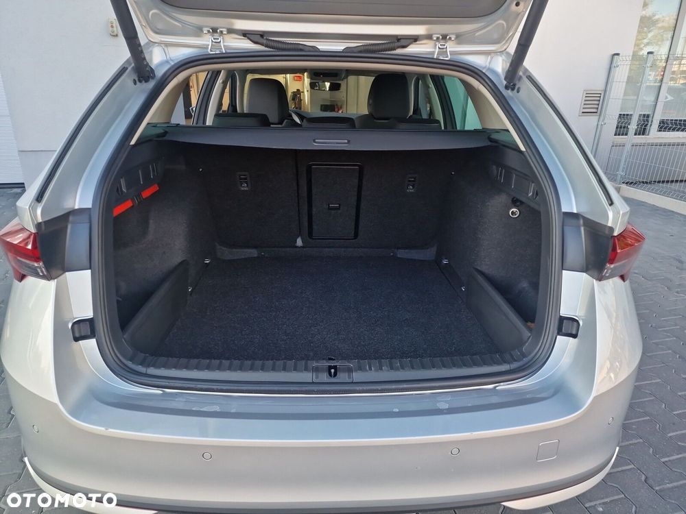 Skoda Octavia 1.5 TSI mHEV Selection DSG - 18