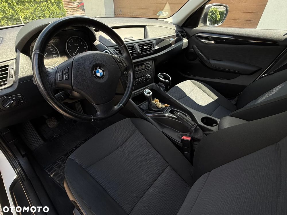 BMW X1 sDrive18i - 9