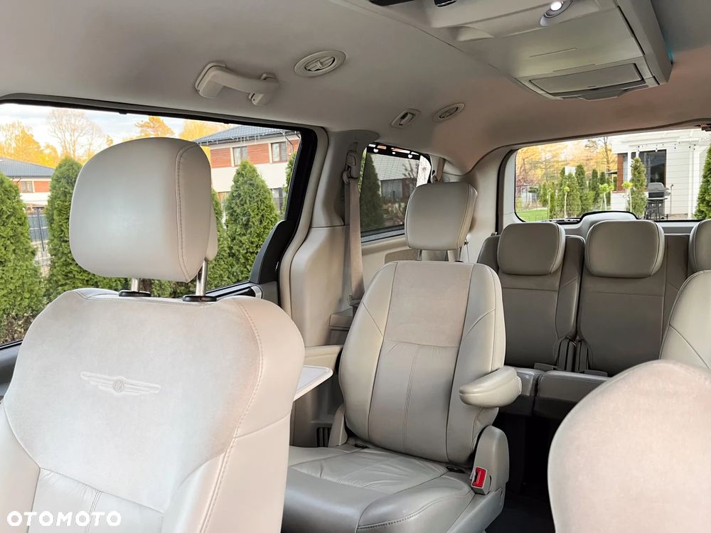 Chrysler Grand Voyager ver-2-8-crd-limited - 5