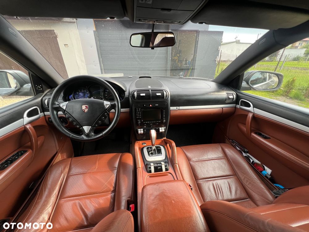 Porsche Cayenne Tiptronic S - 24
