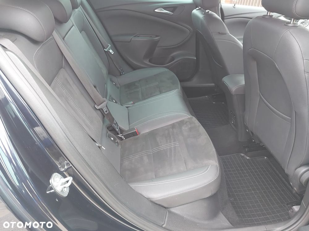 Opel Astra 1.4 Turbo Edition - 25