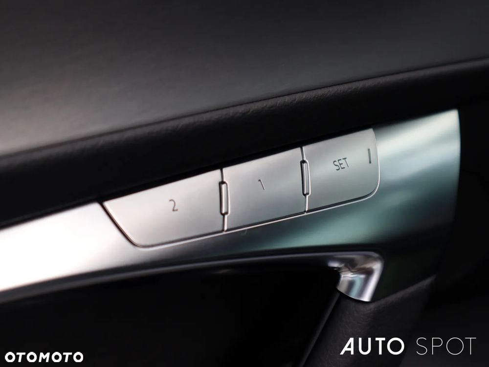 Audi A6 Avant 55 TFSI quattro S tronic - 14