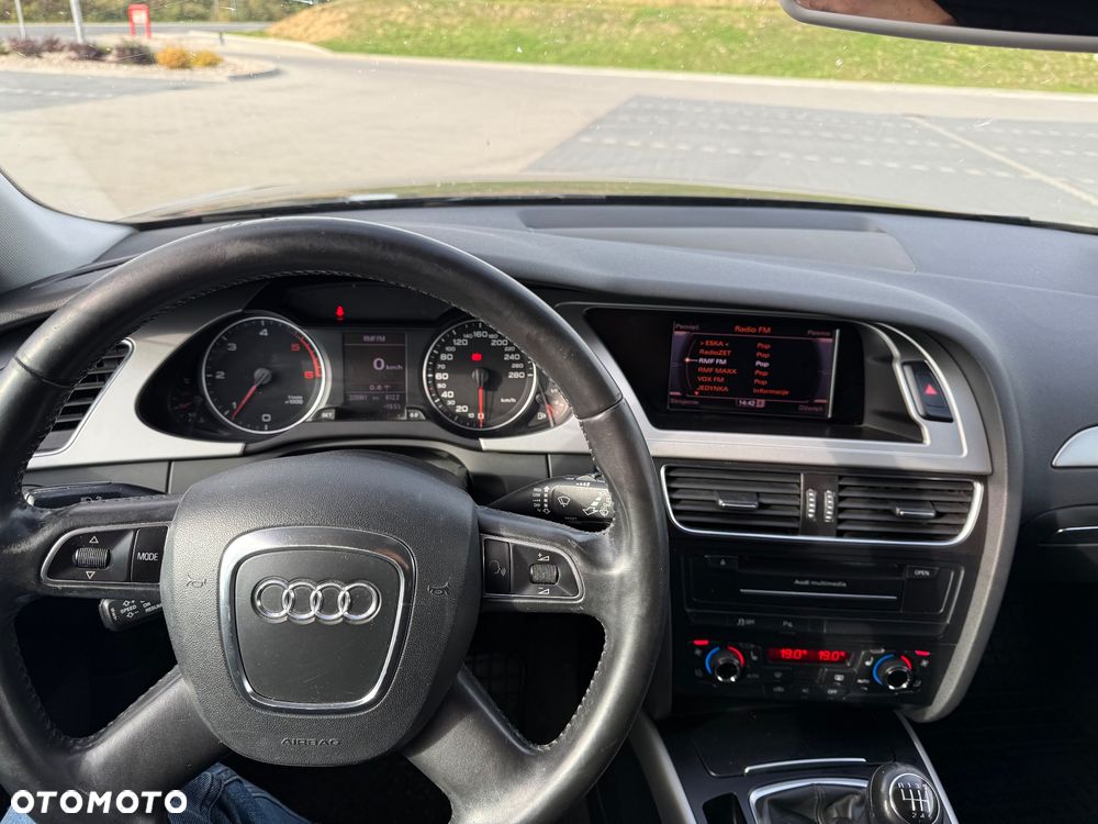 Audi A4 Avant - 6