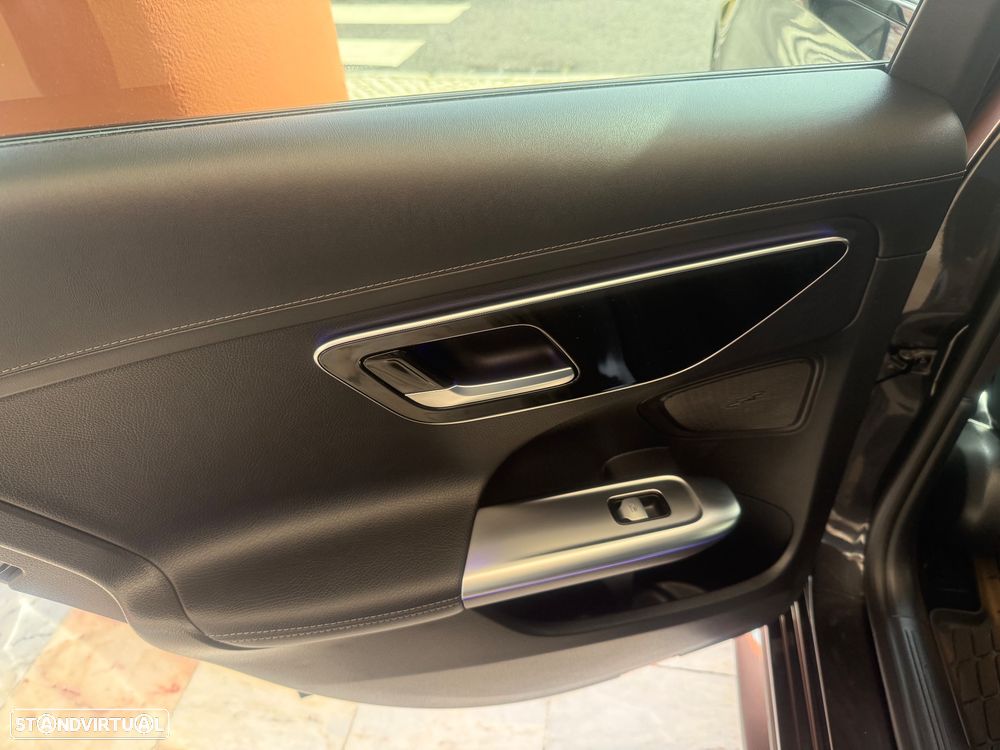 Mercedes-Benz C 300 d AMG Line - 48