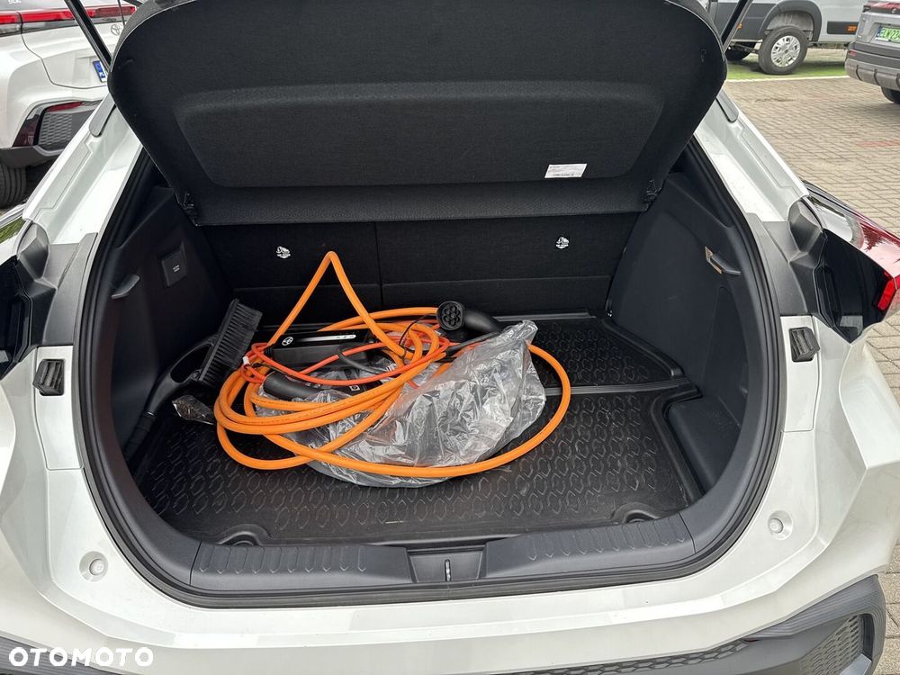 Toyota C-HR - 13
