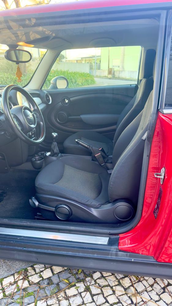 MINI 3 Portas One D - 8