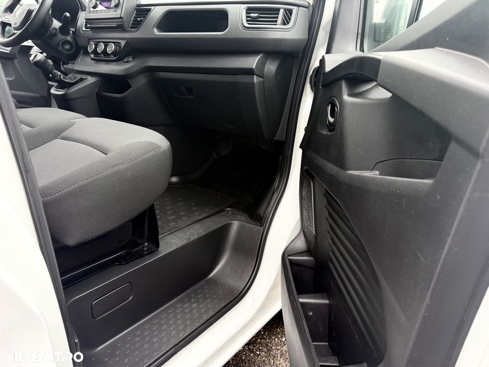 Renault Trafic 2.0 Blue dCi 130 Furgon Cabina Dubla L2H1 - 35