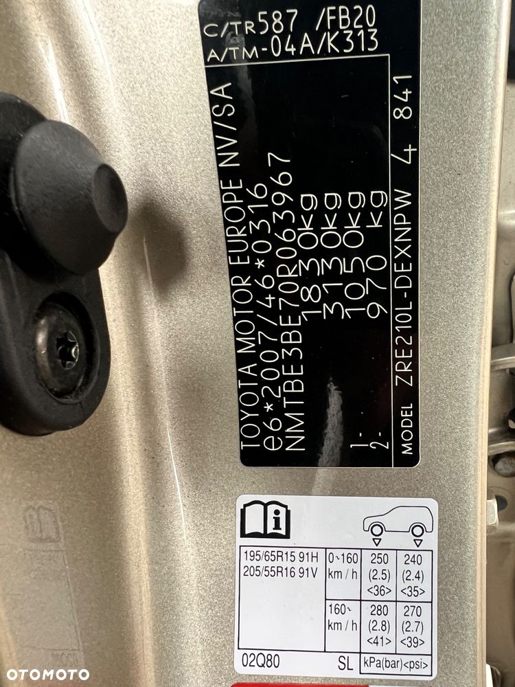 Toyota Corolla 1.6 Comfort MS - 21