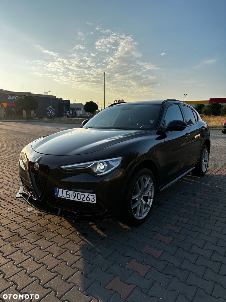Alfa Romeo Stelvio 2.0 Turbo 16V AT8-Q4 Veloce - 4