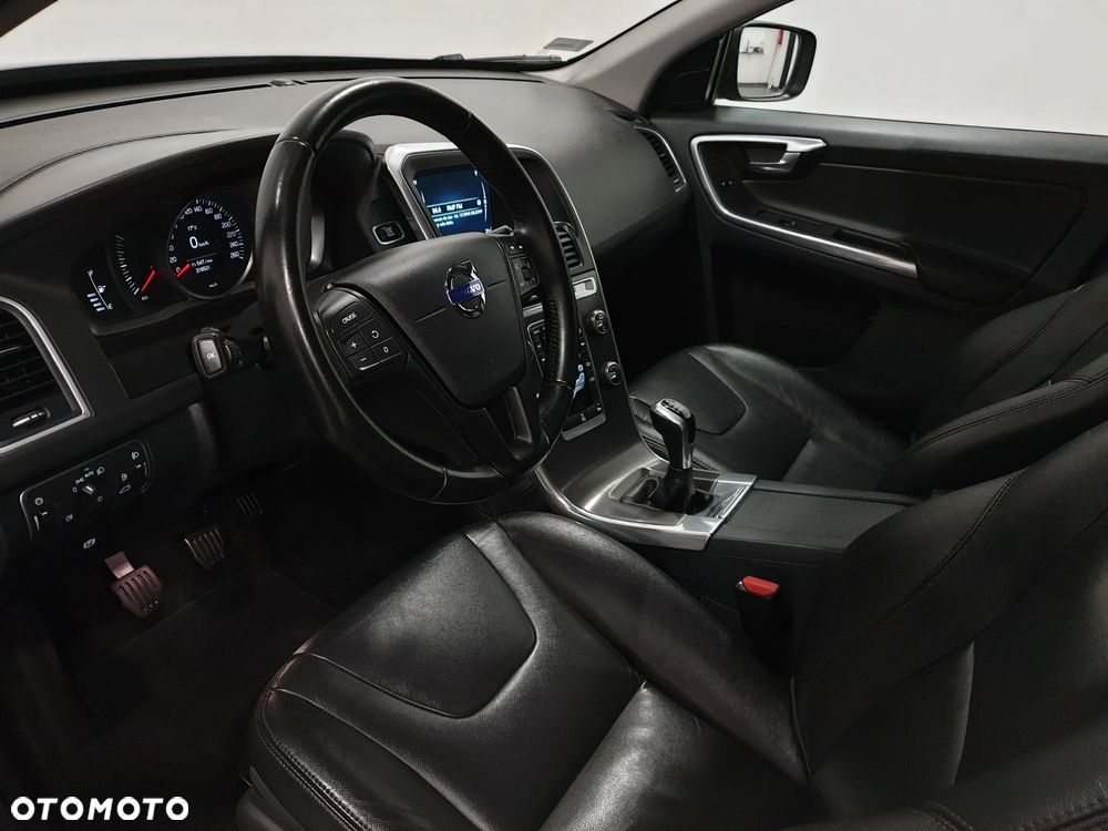 Volvo XC 60 D3 Drive-E Momentum - 9