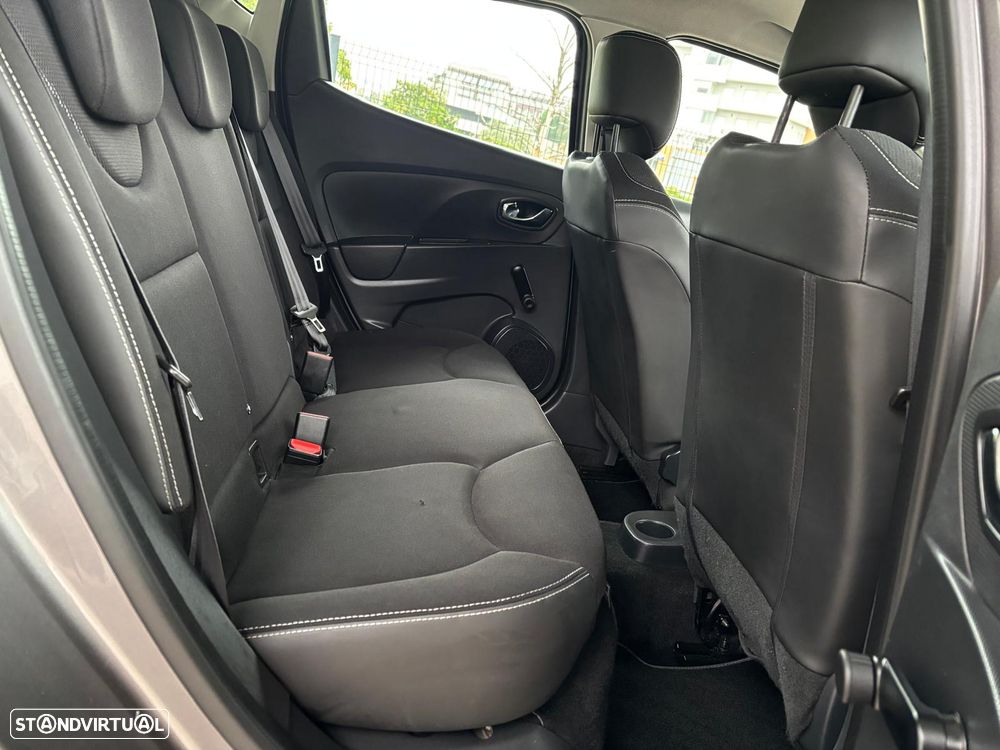 Renault Clio 1.5 dCi Dynamique S - 9