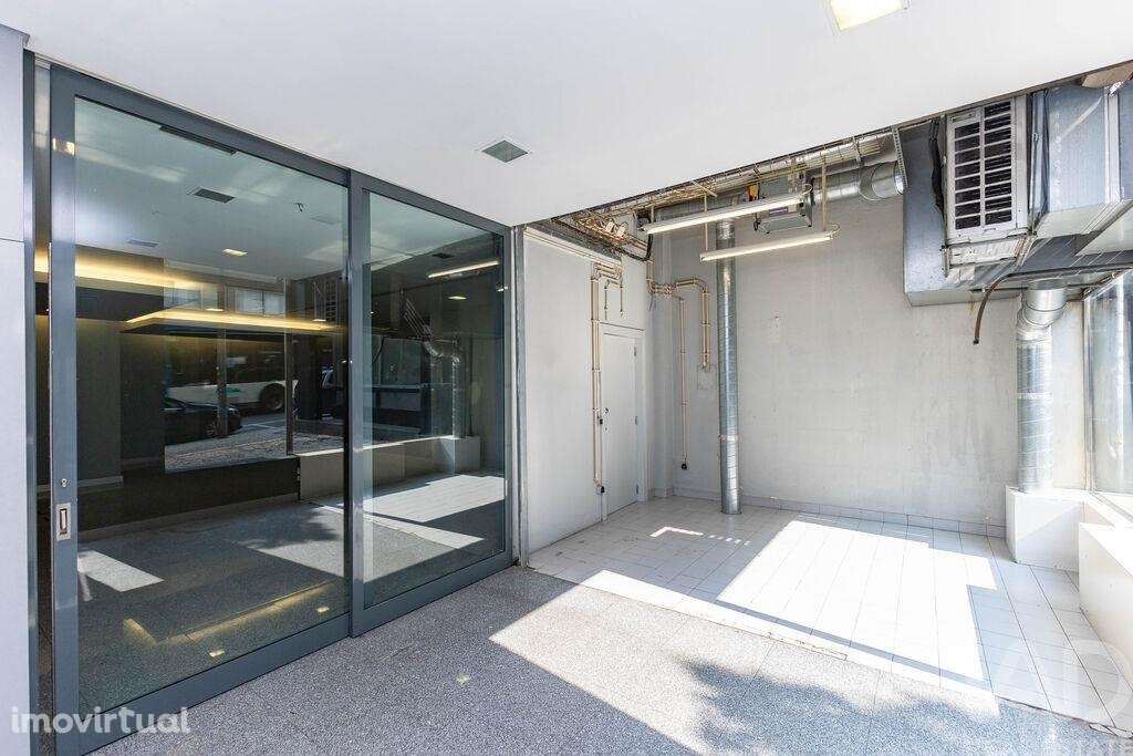 Loja / Estabelecimento Comercial em Cedofeita, Santo Ildefonso, Sé, Mi - Grande imagem: 4/25