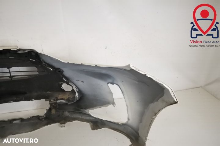 Bara Fata Originala Cu Grila Centrala Radiator In Stare Buna Toyota  Y - 5