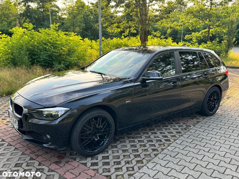 BMW Seria 3 318d - 22