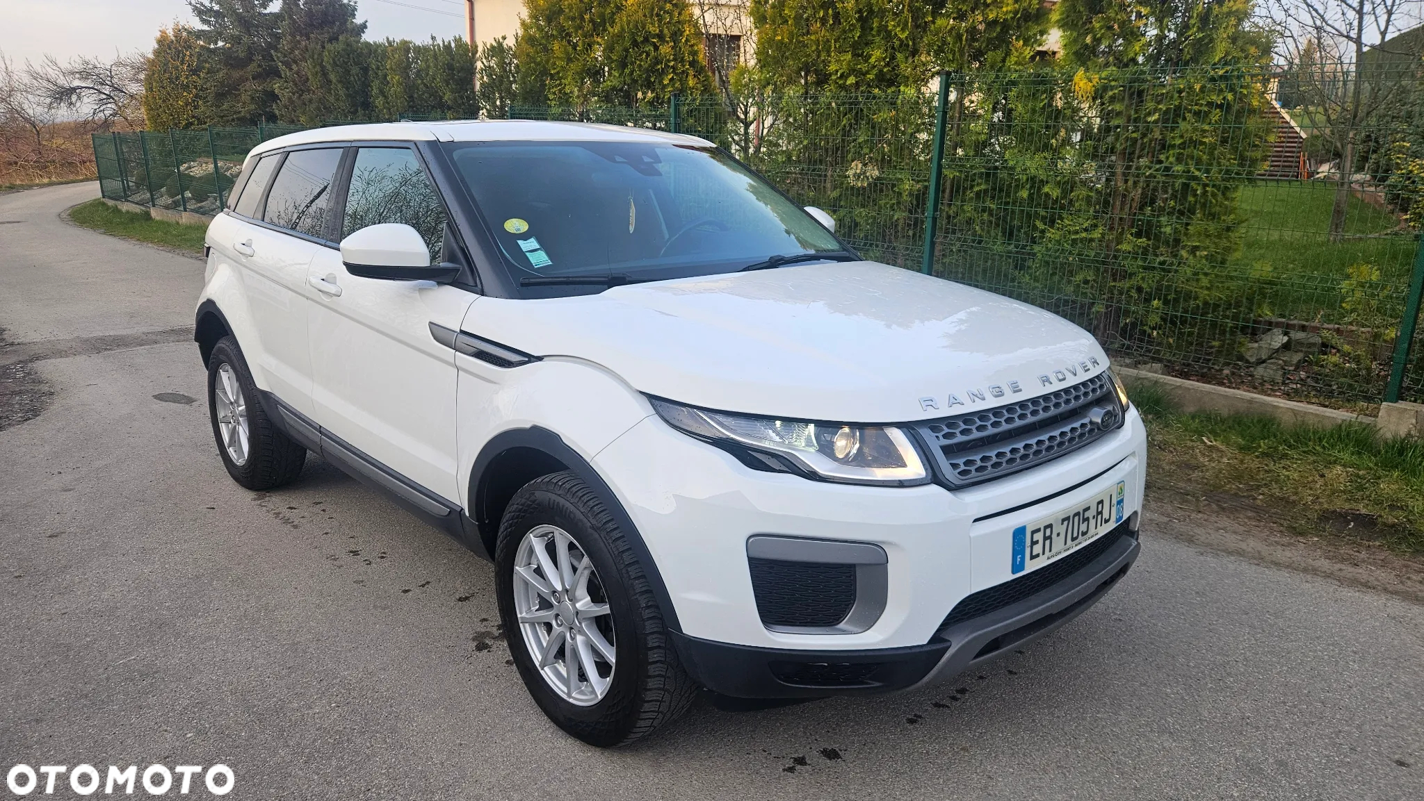 Land Rover Range Rover Evoque 2.0 D150 R-Dynamic - 32