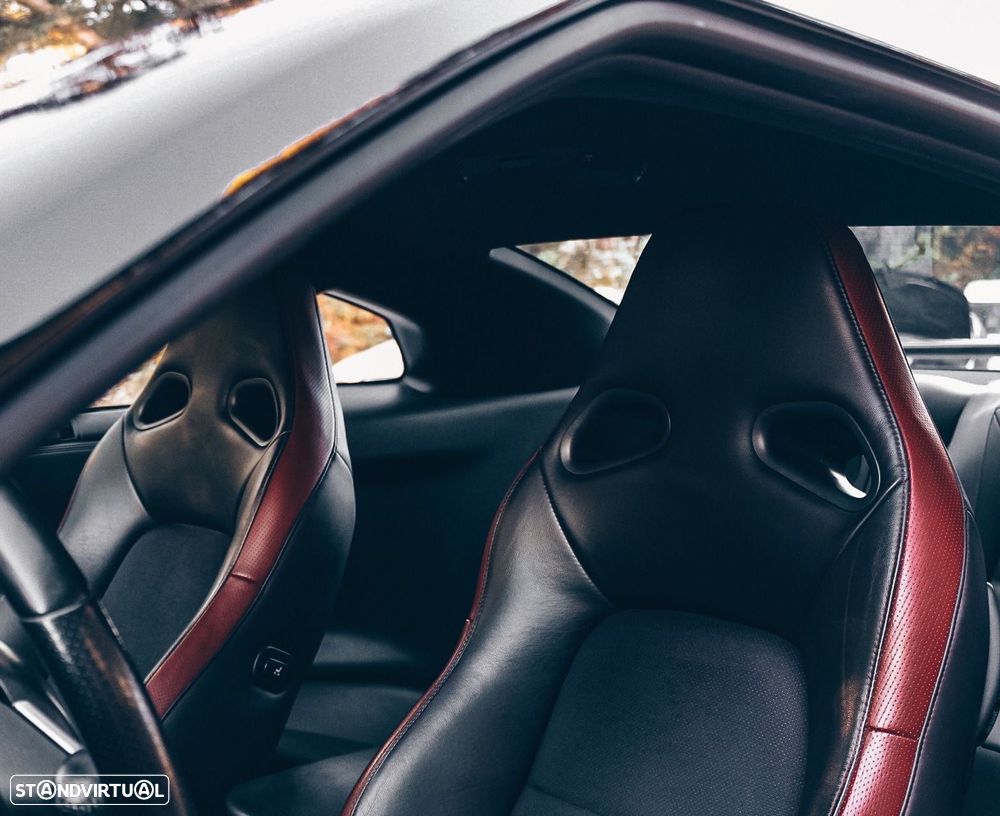 Nissan GT-R 3.8 V6 Black Edition - 4