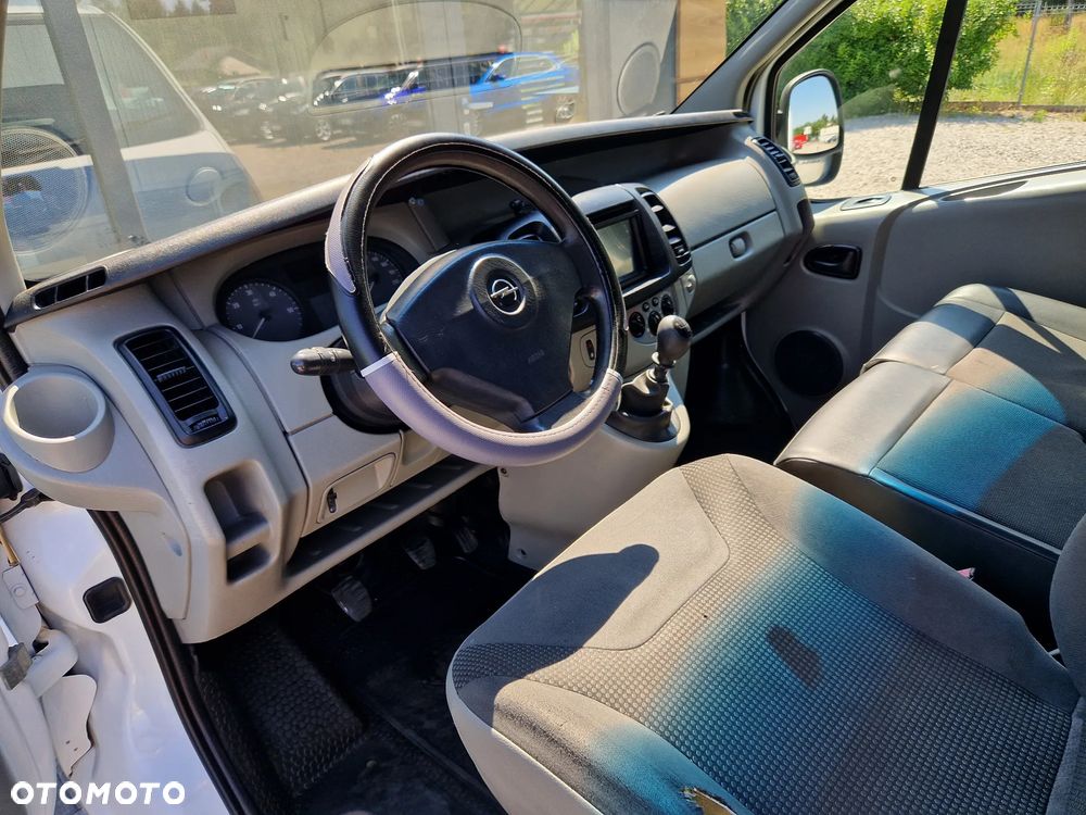 Opel Vivaro - 11