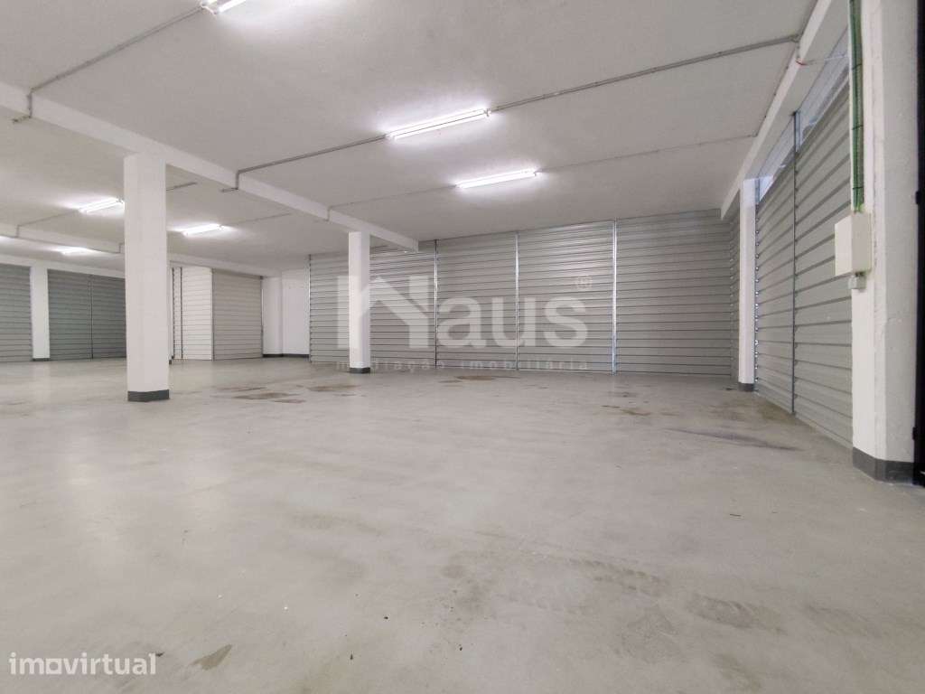 Nave com 10000m2 com facilidade de acesso ao porto de Setúbal e aut... - Grande imagem: 4/11