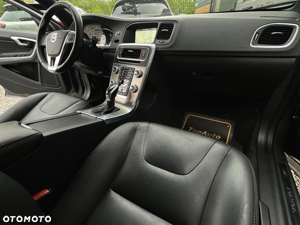Volvo V60 D4 Drive-E Momentum - 17