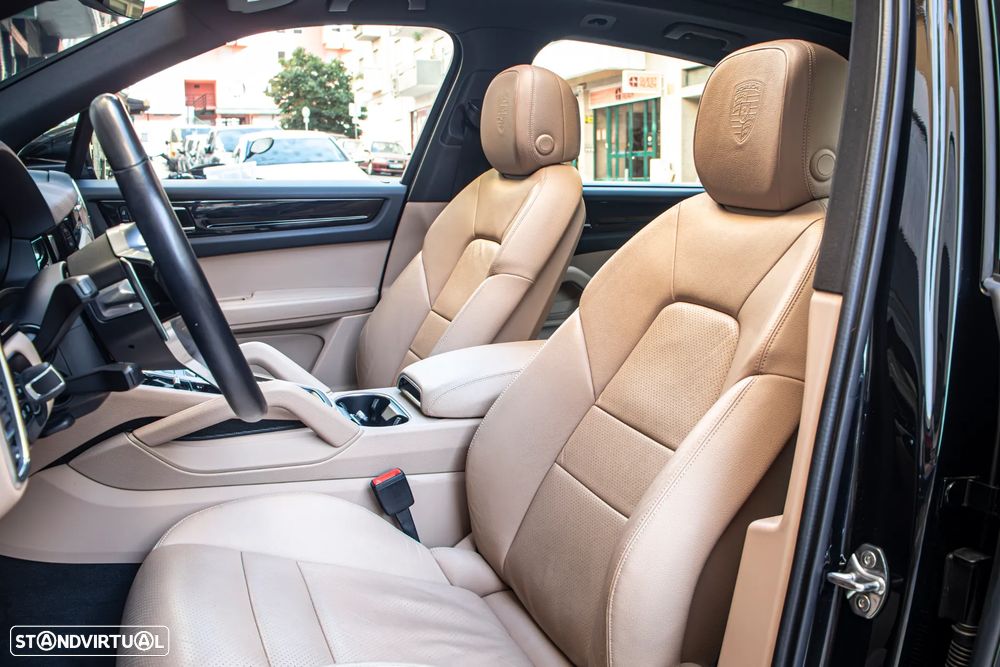 Porsche Cayenne E-Hybrid - 9