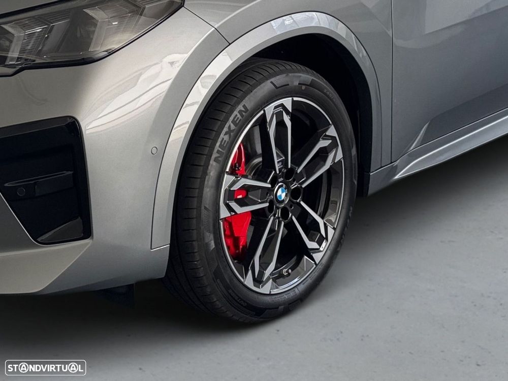 BMW iX2 eDrive20 Pack Desportivo M Pro - 7
