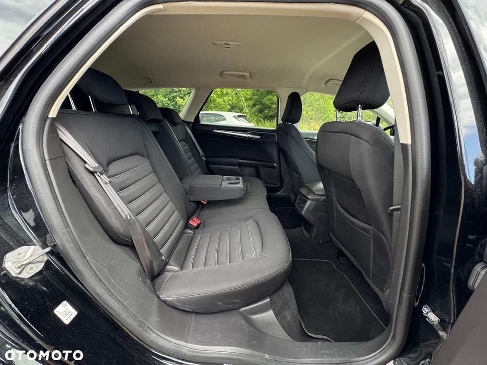 Ford Mondeo 2.0 TDCi Start-Stopp ECOnetic Business Edition - 32