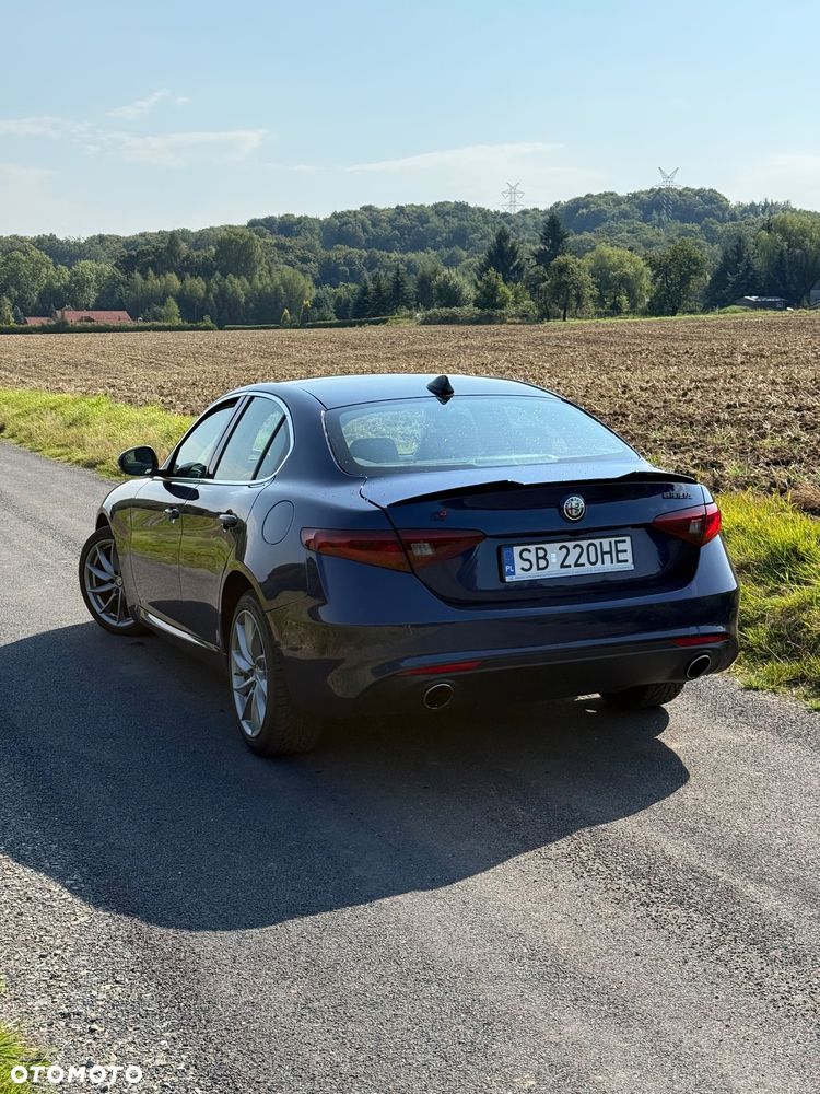 Alfa Romeo Giulia 2.0 Turbo 16V AT8-Q4 Sprint - 4