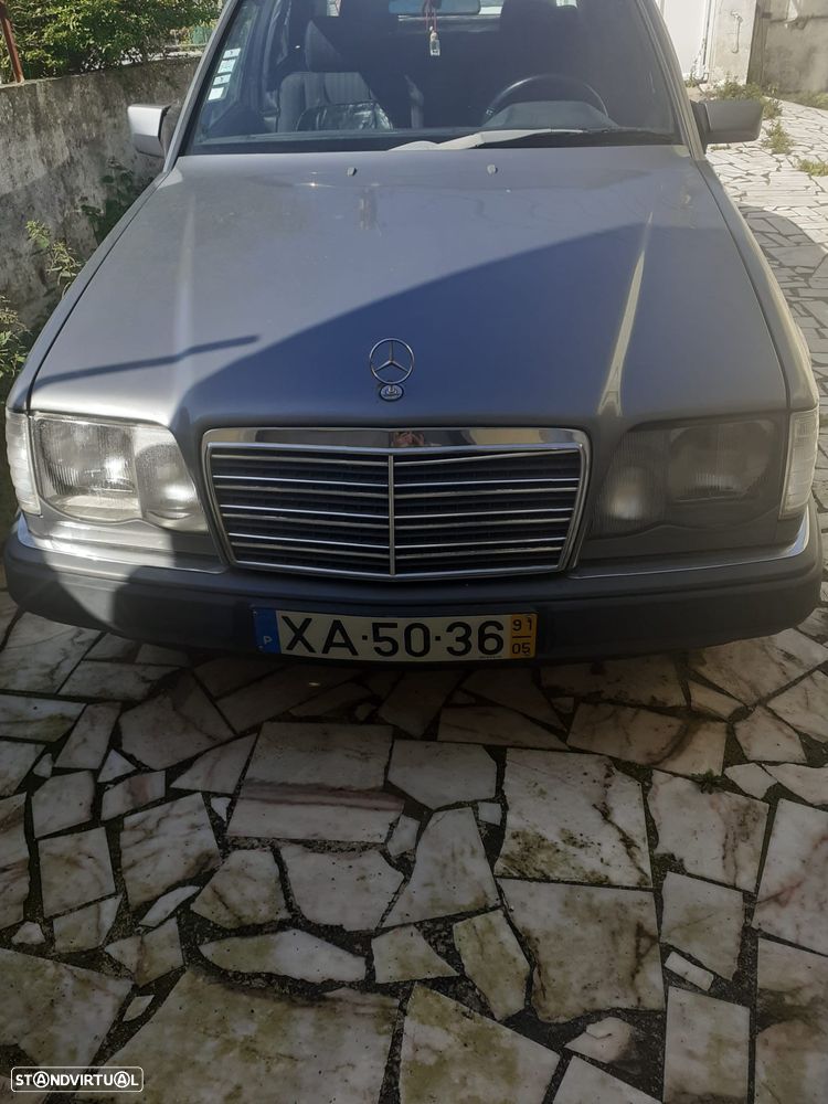 Mercedes-Benz E 200 - 2