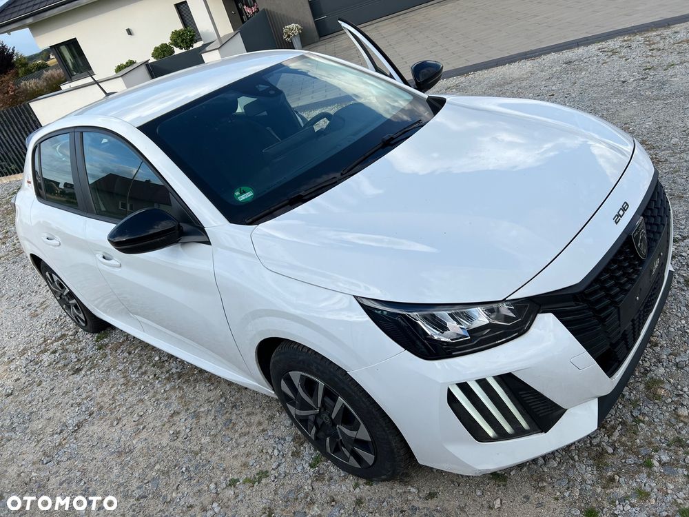 Peugeot 208 - 5