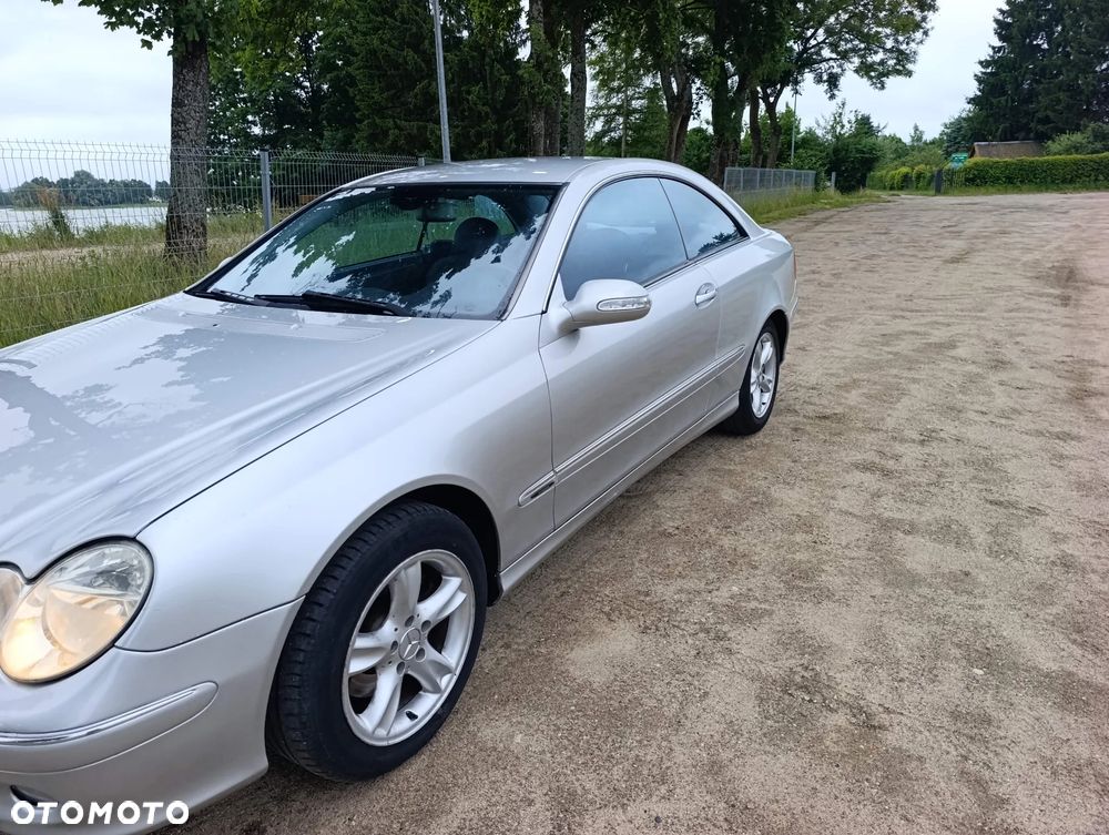 Mercedes-Benz CLK 270 CDI Avantgarde - 4