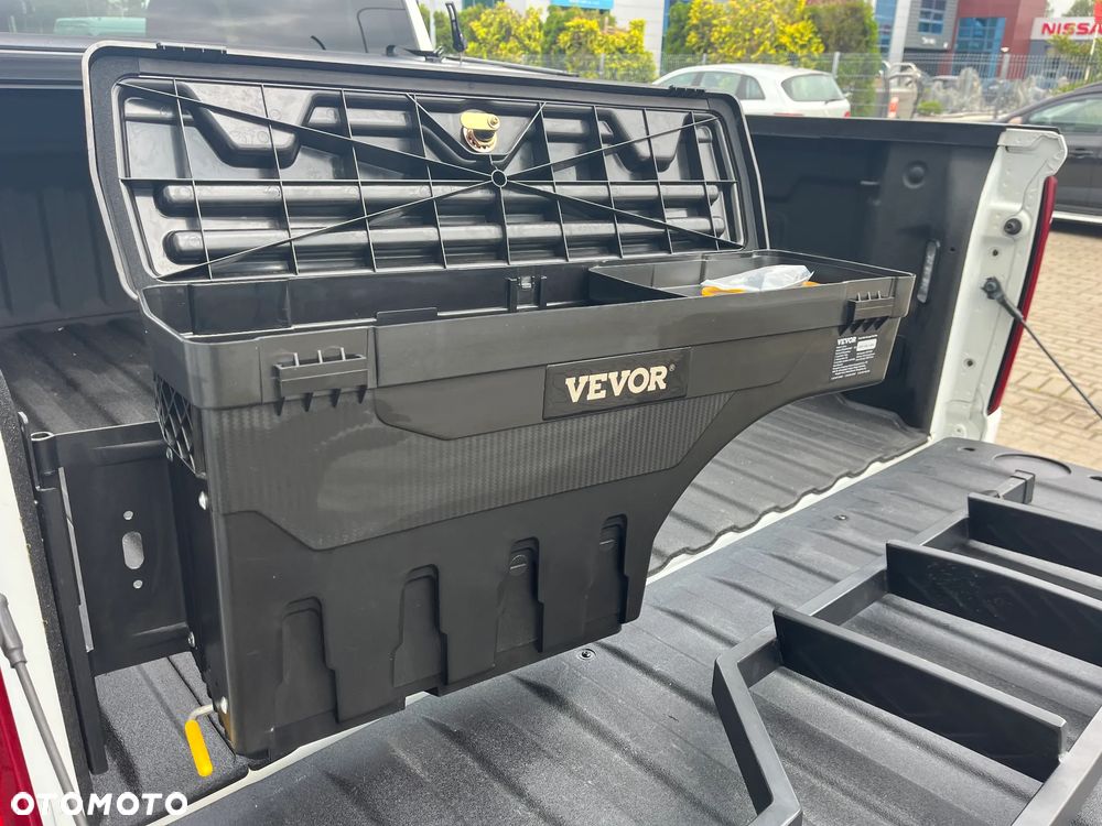 Chevrolet Silverado - 24