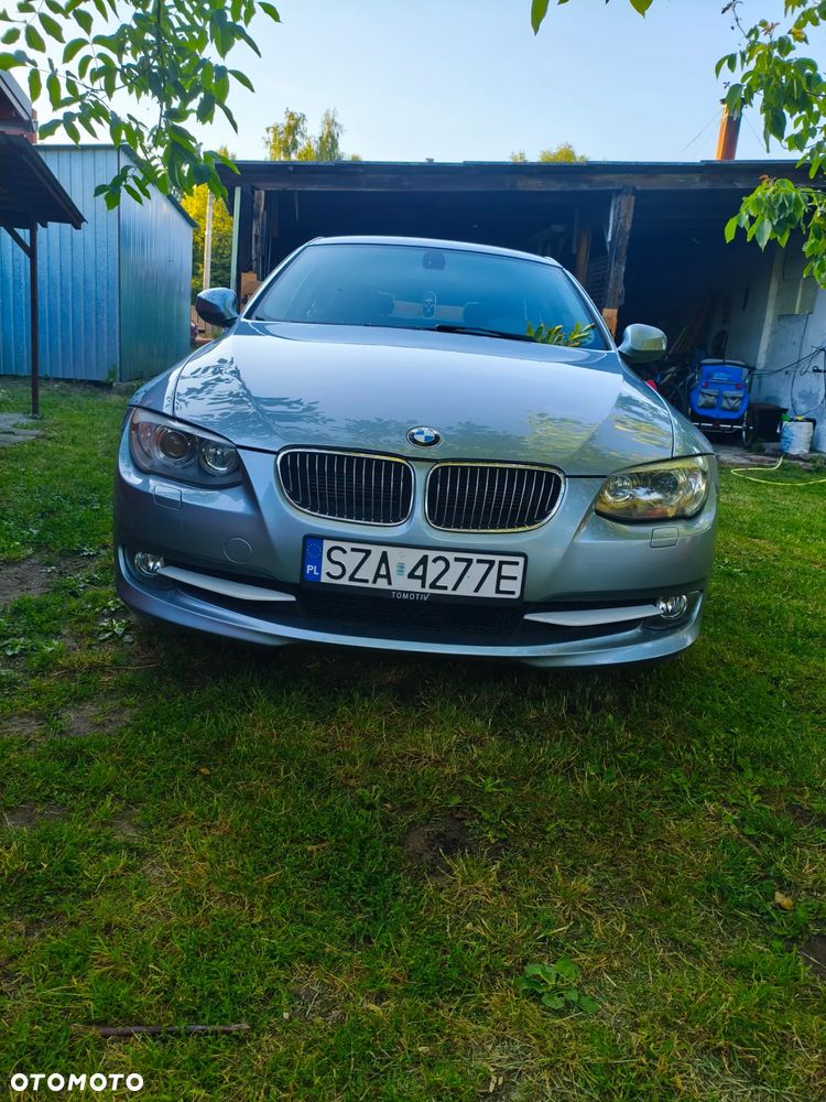 BMW Seria 3 330d xDrive - 32