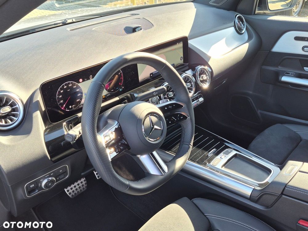 Mercedes-Benz GLA - 19