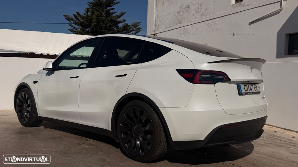 Tesla Model Y Performance Dual Motor AWD - 6