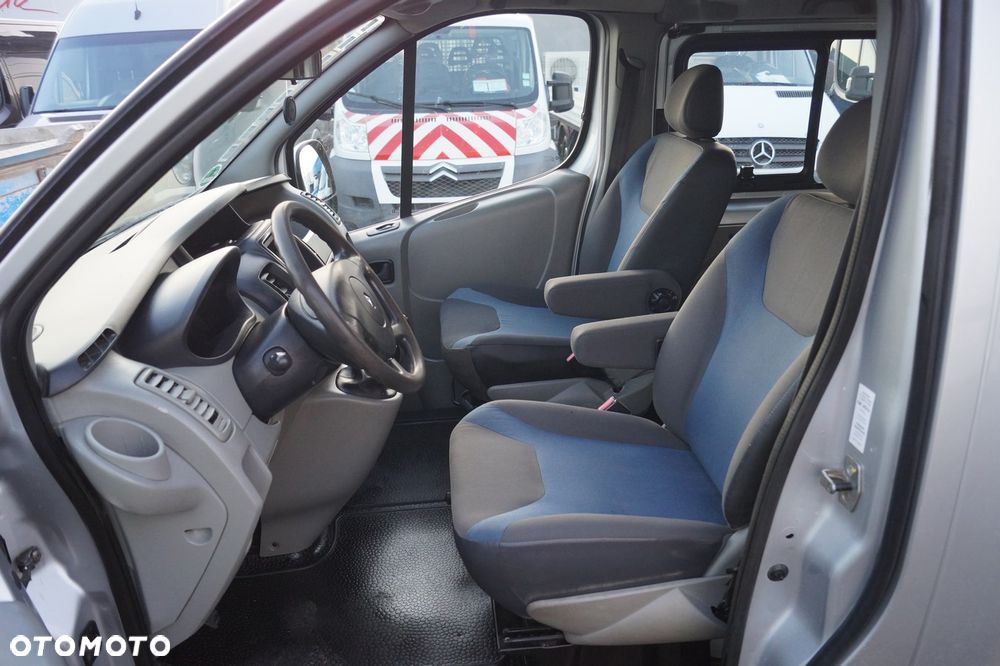 Renault Trafic - 16