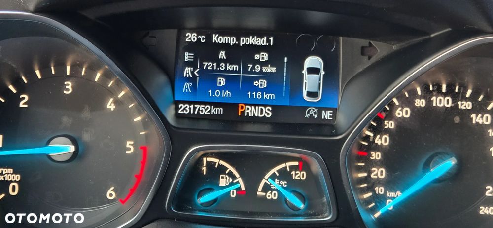 Ford Kuga - 10