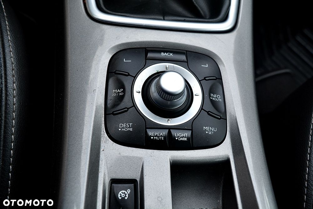 Renault Laguna dCi 150 FAP Start-Stop Limited - 11
