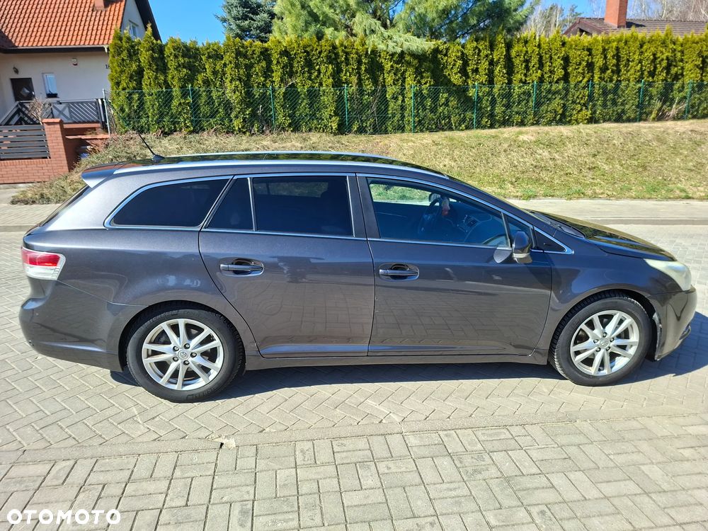 Toyota Avensis 2.0 D-4D Luna - 6