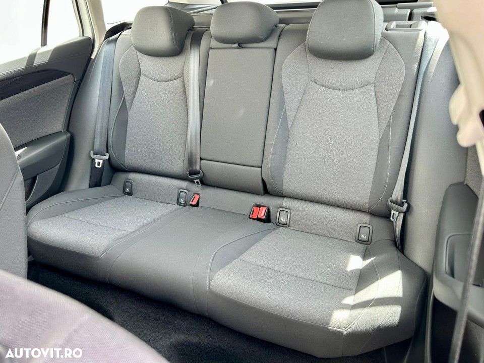 Volkswagen Passat - 26
