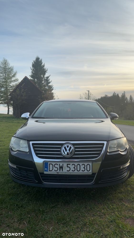 Volkswagen Passat 2.0 TDI DPF Highline - 8