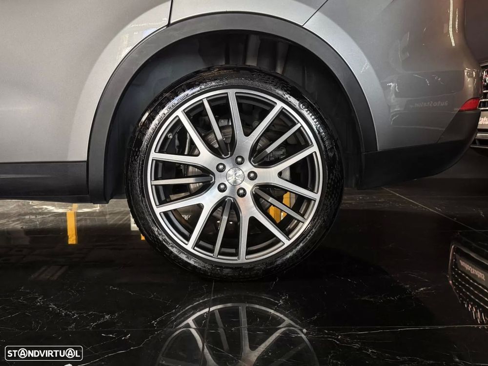 Maserati Levante 3.0 V6 - 9