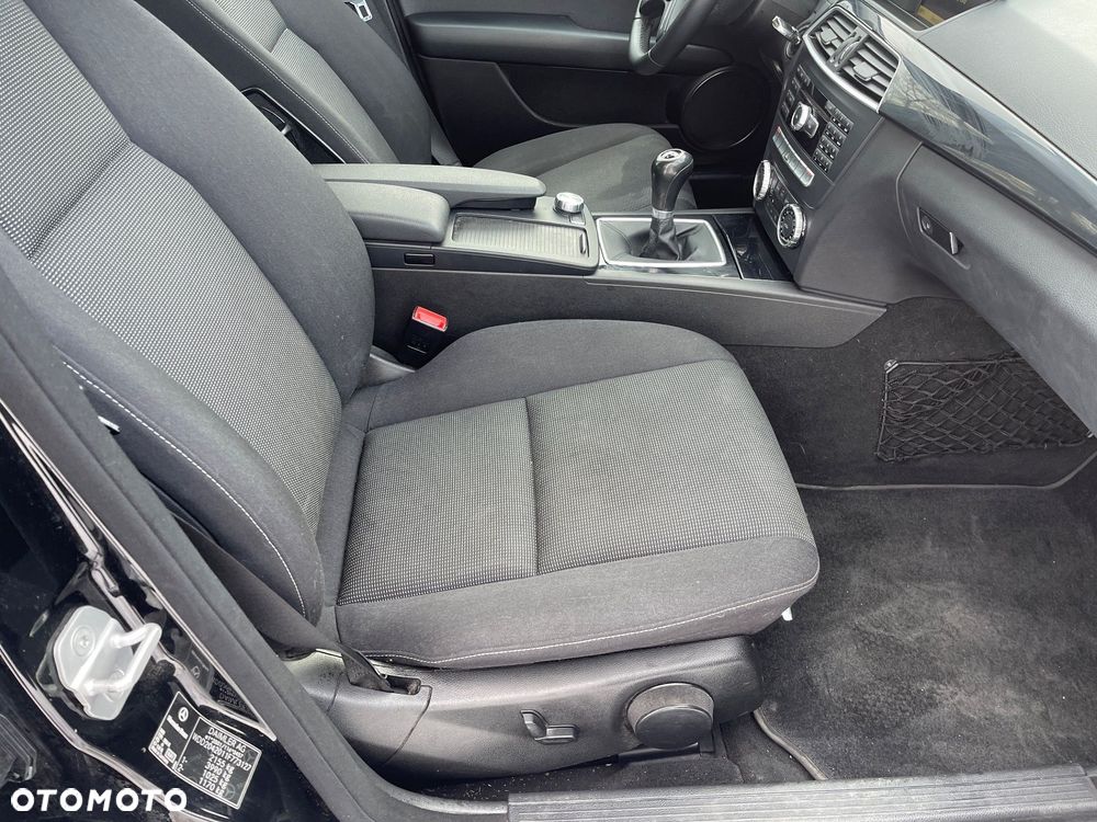 Mercedes-Benz Klasa C 200 CDI DPF BlueEFFICIENCY - 17