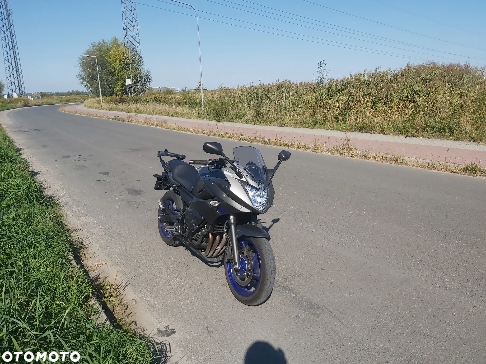 Yamaha XJ - 16